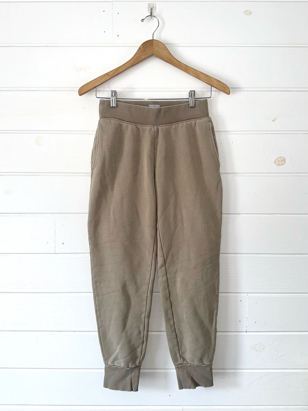 TNA Aritzia Cozy AF Fleece Taupe Cotton Blend Relaxed Boyfriend Joggers XS